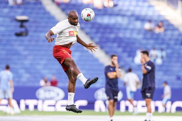 September 23, 2025, Cornella, Barcelona, SPAIN: Dimitri Foulquier of Valencia CF warms up during the Spanish league, La Liga EA Sports, football match played between RCD Espanyol and Valencia CF at RCDE Stadium on September 23, 2025 in Cornella, Barcelona, Spain. Cornella SPAIN - ZUMAa181 20250923_zaa_a181_079 Copyright: xJavierxBorregox