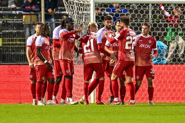 Wuerzburger Kickers gegen TSV Schwaben Augsburg, Wuerzburg, 23.09.2025 Jubel bei Wuerzburg , Wuerzburg, 23.09.2025 - 10. Spieltag der Regionalliga Bayern, Wuerzburger Kickers gegen TSV Schwaben Augsburg, Wuerzburg Akon Arena Copyright: xBEAUTIFULxSPORTS Märklx