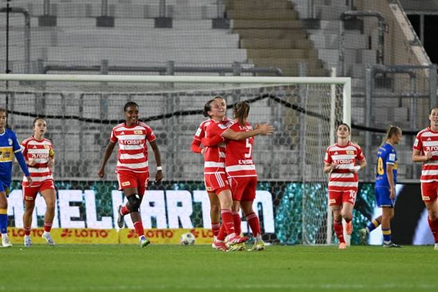 RECORD DATE NOT STATED Katja Orschmann (5; 1. FC Union Berlin), Eileen Campbell (10; 1. FC Union Berlin) und weitere Spielerinnen zeigen Emotion nach Torerfolg GPFPL FC Carl Zeiss Jena gegen 1. FC Union Berlin 23.09.2025 Copyright: xJoshuaxHildebrandtx