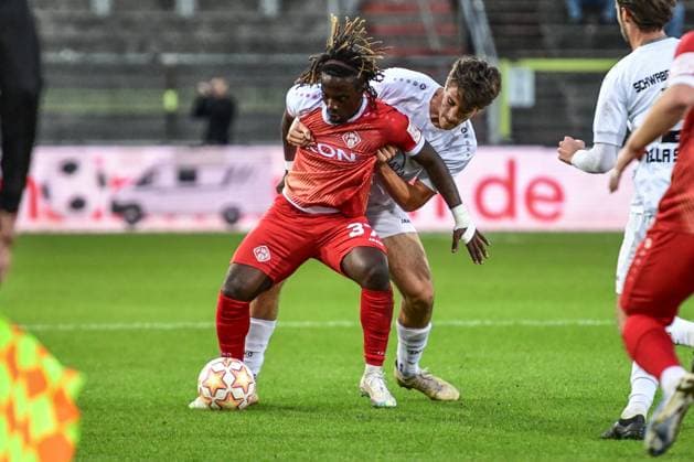 Wuerzburger Kickers gegen TSV Schwaben Augsburg, Wuerzburg, 23.09.2025 , Wuerzburg, 23.09.2025 - 10. Spieltag der Regionalliga Bayern, Wuerzburger Kickers gegen TSV Schwaben Augsburg, Wuerzburg Akon Arena Copyright: xBEAUTIFULxSPORTS Märklx