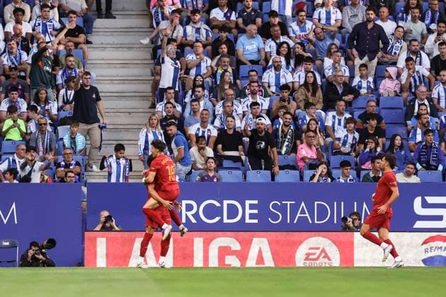 September 23, 2025, Cornella, Barcelona, SPAIN: Arnaut Danjuma of Valencia CF celebrates a goal during the Spanish league, La Liga EA Sports, football match played between RCD Espanyol and Valencia CF at RCDE Stadium on September 23, 2025 in Cornella, Barcelona, Spain. Cornella SPAIN - ZUMAa181 20250923_zaa_a181_100 Copyright: xJavierxBorregox