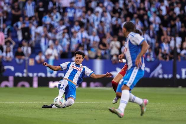 September 23, 2025, Cornella, Barcelona, SPAIN: Omar El Hilali of RCD Espanyol in action during the Spanish league, La Liga EA Sports, football match played between RCD Espanyol and Valencia CF at RCDE Stadium on September 23, 2025 in Cornella, Barcelona, Spain. Cornella SPAIN - ZUMAa181 20250923_zaa_a181_114 Copyright: xJavierxBorregox