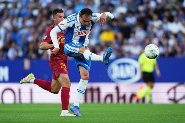 ESP: RCD Espanyol - Valencia CF. La Liga EA Sports. Date 6 Kike Garcia of RCD Espanyol during the La Liga EA Sports match between RCD Espanyol and Valencia CF played at RCDE Stadium on September 23, 2025 in Barcelona, Spain. kpng Copyright: xBaguxBlancox xPRESSINx PS_240923_esp_val_25262400