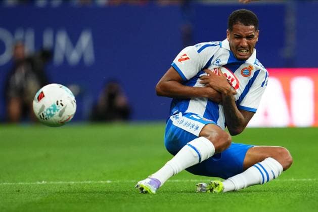ESP: RCD Espanyol - Valencia CF. La Liga EA Sports. Date 6 Charles Pickel of RCD Espanyol during the La Liga EA Sports match between RCD Espanyol and Valencia CF played at RCDE Stadium on September 23, 2025 in Barcelona, Spain. kpng Copyright: xBaguxBlancox xPRESSINx PS_240923_esp_val_25262418