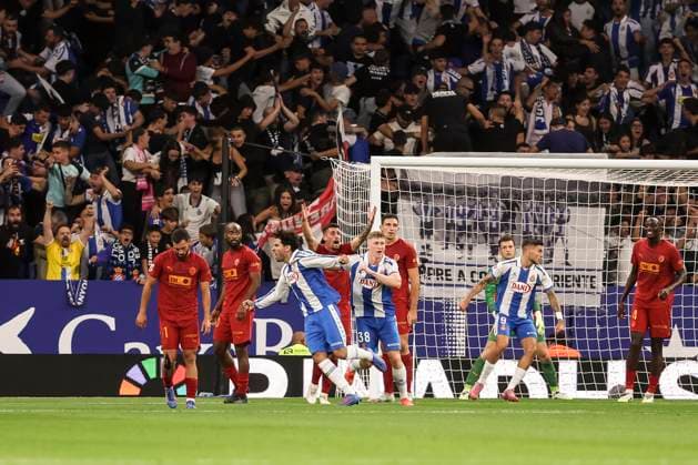 September 23, 2025, Cornella, Barcelona, SPAIN: Leandro Cabrera of RCD Espanyol celebrates a goal during the Spanish league, La Liga EA Sports, football match played between RCD Espanyol and Valencia CF at RCDE Stadium on September 23, 2025 in Cornella, Barcelona, Spain. Cornella SPAIN - ZUMAa181 20250923_zaa_a181_153 Copyright: xJavierxBorregox