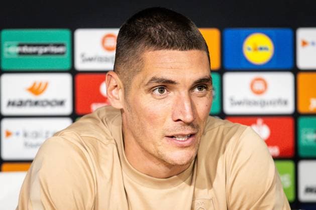 September 23, 2025, Sevilla, Spain, Spain: Nikola MILENKOVIC of Nottingham Forest during a Nottingham Forest press conference, PK, Pressekonferenz at Estadio La Cartuja on September 23, 2025 in Sevilla, Spain. Rafael Roman Sevilla Spain - ZUMAm308 20250923_zsp_m308_002 Copyright: xMatthieuxMirvillex