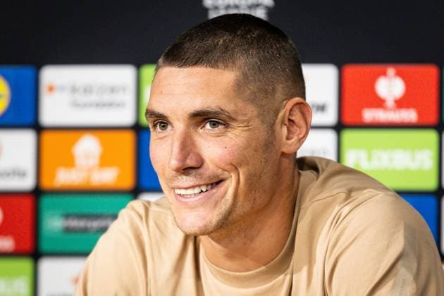 September 23, 2025, Sevilla, Spain, Spain: Nikola MILENKOVIC of Nottingham Forest during a Nottingham Forest press conference, PK, Pressekonferenz at Estadio La Cartuja on September 23, 2025 in Sevilla, Spain. Rafael Roman Sevilla Spain - ZUMAm308 20250923_zsp_m308_004 Copyright: xMatthieuxMirvillex