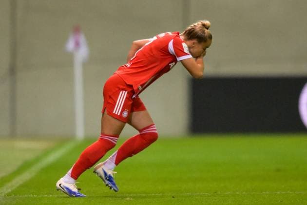 Fußball, Google Pixel Frauen Bundesliga, 20250923, FC Bayern München - SC Freiburg. Im Bild Giulia GWINN (Bayern, 7) nach Einwechslung Wechsel. München FC Bayern Campus Bayern Deutschland Copyright: Passion2Press MarkusxFischerx