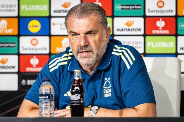 September 23, 2025, Sevilla, Spain, Spain: Ange POSTECOGLOU of Nottingham Forest during a Nottingham Forest press conference, PK, Pressekonferenz at Estadio La Cartuja on September 23, 2025 in Sevilla, Spain. Rafael Roman Sevilla Spain - ZUMAm308 20250923_zsp_m308_007 Copyright: xMatthieuxMirvillex