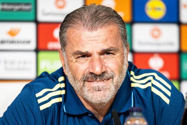 September 23, 2025, Sevilla, Spain, Spain: Ange POSTECOGLOU of Nottingham Forest during a Nottingham Forest press conference, PK, Pressekonferenz at Estadio La Cartuja on September 23, 2025 in Sevilla, Spain. Rafael Roman Sevilla Spain - ZUMAm308 20250923_zsp_m308_008 Copyright: xMatthieuxMirvillex