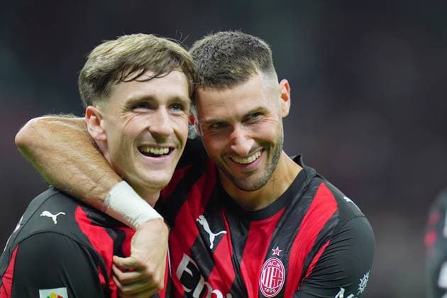 AC MilanÕs Santiago Gimenez , AC Milan s Alexis Saelemaekers celebrates after scoring 1-0 during the round of 32 Frecciarossa Italian Cup 2025 2026 soccer match between Milan and Lecce at San Siro Stadium in Milan , North Italy , Tuesday , September 23 , 2025 . - Soccer  Copyright: xSpada LaPressex