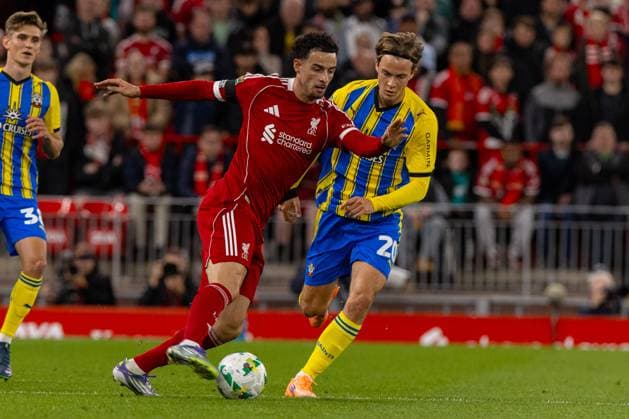 Football - Football League Cup - 3rd Round - Liverpool FC v Southampton FC LIVERPOOL, ENGLAND - Tuesday, September 23, 2025: Liverpool s Curtis Jones is challenged by Southampton™s Caspar Jander during the Football League Cup 3rd Round match between Liverpool FC and Southampton FC at Anfield. (Photo by David Rawcliffe Propaganda) LIVERPOOL Anfield MERSEYSIDE ENGLAND  Copyright: xDavidxRawcliffex P2025-09-23-Liverpool_Southampton-32