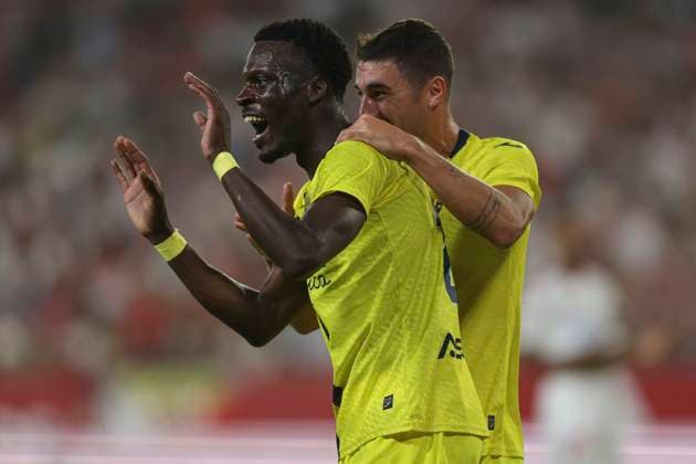 ESP: Sevilla FC - Villarreal CF. La Liga EA Sports. Date 6 Tani Oluwaseyi of Villarreal CF during the La Liga EA Sports match between Sevilla FC and Villarreal CF played at Ramon Sanchez Pizjuan Stadium on September 23, 2025 in Sevilla, Spain. kpng Copyright: xAntonioxPozox xPRESSINx AP_250923_SEV_VIL_2526_007