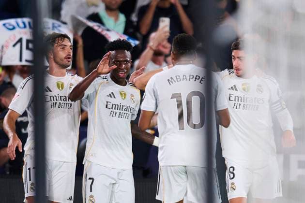 Levante UD v Real Madrid - LaLiga EA Sports VALENCIA, SPAIN - SEPTEMBER 23: Vinicius Junior of Real Madrid celebrates after scoring his team s first goal during The LaLiga EA Sports match between Levante UD and Real Madrid at Ciutat de Valencia Stadium on September 23, 2025 in Valencia, Spain. (Photo by Francisco Macia Photo Players Images Magara Press) Valencia Estadi Ciutat de Valencia Valencia Spain Copyright: xFranciscoxMaciax