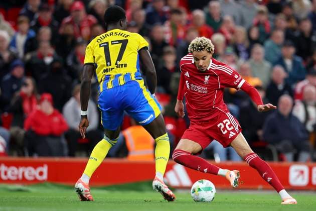 Liverpool v Southampton - Carabao Cup Third Round Joshua Quarshie of Southampton and Hugo Ekitike of Liverpool challenge during the Carabao Cup Third Round match between Liverpool and Southampton at Anfield on September 23, 2025 in Liverpool, England. Liverpool Anfield England United Kingdom Copyright: xEdxSykes Sportsphoto APLx 14135990