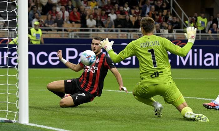 Foto IPP Paolo Bona Milano 23 09 2025 Coppa Italia di Calcio stagione 2025 2026 partita Milan-Lecce Nella foto Santiago Gimenez segna il gol del 1-0 Italy Photo Press Worldwide Copyright italy Italy ITALY  Copyright: xR4924_italyphotopressx