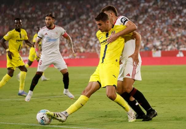 Spanish La Liga EA Sports soccer match Sevilla vs Villarreal at Ramon Sanchez Pizjuan stadium in Sevilla, Spain 23 september 2025 JORNADA 6 LIGA EA SPORTS SEVILLA FC-VILLARREAL 900 Cordon Press  900 CordonxPress LOF - Sevilla vs Villarreal
