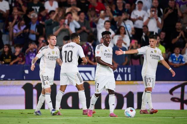 Levante UD v Real Madrid - LaLiga EA Sports VALENCIA, SPAIN - SEPTEMBER 23: Franco Mastantuono of Real Madrid celebrates after scoring his team s second goal during The LaLiga EA Sports match between Levante UD and Real Madrid at Ciutat de Valencia Stadium on September 23, 2025 in Valencia, Spain. (Photo by Francisco Macia Photo Players Images Magara Press) Valencia Estadi Ciutat de Valencia Valencia Spain Copyright: xFranciscoxMaciax