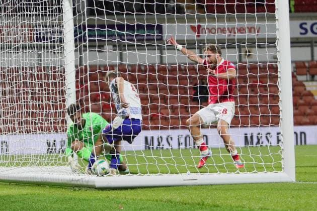 Wrexham FC v Reading EFL Cup 23 09 2025. Sam Smith of Wrexham follows up Nathan Broadhead of Wrexham goal during the EFL Cup match between Wrexham FC and Reading at the Racecourse Ground, Wrexham, United Kingdom on 23 September 2025. Wrexham Racecourse Ground Wales United Kingdom Editorial use only DataCo restrictions apply See www.football-dataco.com , Copyright: xAlunxRobertsx PSI-22905-0026