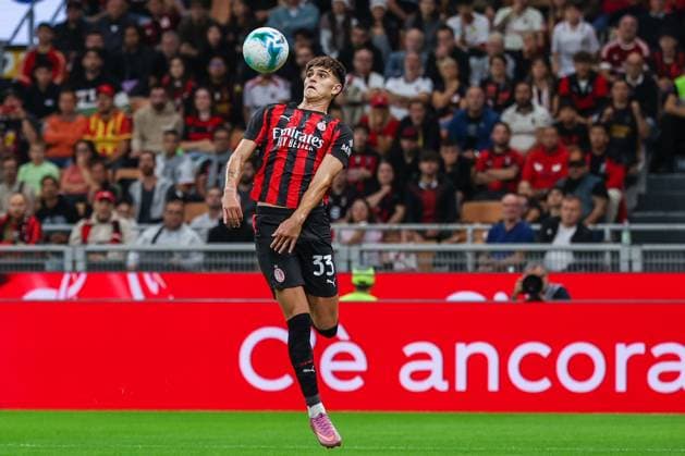 AC Milan vs US Lecce - Coppa Italia 2025 26 - 23 09 2025 Davide Bartesaghi of AC Milan seen in action during Coppa Italia 2025 26 football match between AC Milan and US Lecce at San Siro Stadium Copyright: xBEAUTIFULxSPORTS Carabellix