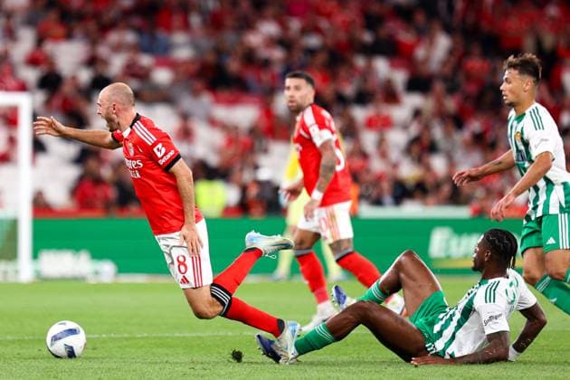 SL Benfica v Rio Ave FC - Liga Portugal BetClic 2025 2026 Medio centro noruegues do SL Benfica Fredrik Aursnes 8 durante a partida entre SL Benfica v Rio Ave FC, valida pela Liga Portugal BetClic 2025 2026 no Estadio Jose Alvalade, Portugal (Foto de Diogo Faria Reis Avant Sports) Lisboa Estadio da Luz Portugal Copyright: xDiogoxFariaxReis AvantxSportsx