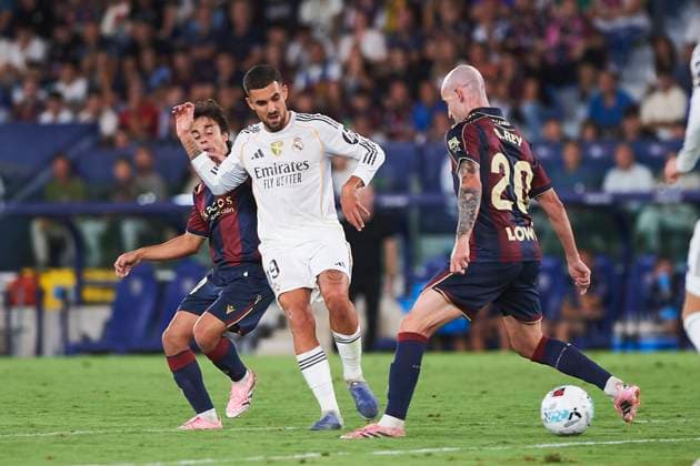 Dani Ceballos (Real Madrid CF) and Oriol Rey (Levante UD) during the LaLiga EA Sports match between Levante UD and Real Madrid at Ciudad de Valencia on September 23, 2025 in Valencia, Spain. (Photo by Maria Jose Segovia DeFodi Images) Dani Ceballos Real Madrid CF and Oriol Rey Levante UD during the LaLiga EA Sports match between Levante UD and Real Madrid at Ciudad de Valencia on September 23, 2025 in Valencia, Spain Photo by Maria Jose Segovia DeFodi Images