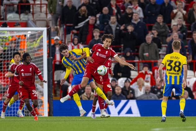 Football - Football League Cup - 3rd Round - Liverpool FC v Southampton FC LIVERPOOL, ENGLAND - Tuesday, September 23, 2025: Liverpool s Jayden Danns is challenged by Southampton™s Ronnie Edwards during the Football League Cup 3rd Round match between Liverpool FC and Southampton FC at Anfield. (Photo by David Rawcliffe Propaganda) LIVERPOOL Anfield MERSEYSIDE ENGLAND  Copyright: xDavidxRawcliffex P2025-09-23-Liverpool_Southampton-65