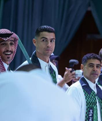 Ronaldo performs sword dance during Saudi Arabia’s National Day celebrations RIYADH, SAUDI ARABIA - SEPTEMBER 23: (----EDITORIAL USE ONLY - MANDATORY CREDIT - AL NASSR SAUDI CLUB HANDOUT - NO MARKETING NO ADVERTISING CAMPAIGNS - DISTRIBUTED AS A SERVICE TO CLIENTS----) Portuguese football star Cristiano Ronaldo of Saudi Club Al Nassr performs a sword dance together with his teammates on the occasion of Saudi Arabia’s National Day on Sept. 23, in Riyadh, Saudi Arabia on September 23, 2025. Al Nassr Saudi Club Handout Anadolu Riyadh Saudi Arabia. Editorial use only. Please get in touch for any other usage.  Copyright: x2025xAnadoluxAlxNassrxSaudixClubx xHandoutx