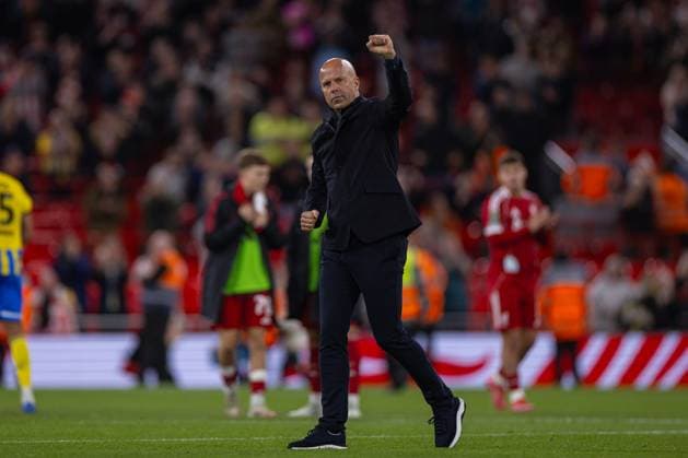 Football - Football League Cup - 3rd Round - Liverpool FC v Southampton FC LIVERPOOL, ENGLAND - Tuesday, September 23, 2025: Liverpool s head coach Arne Slot celebrates after the Football League Cup 3rd Round match between Liverpool FC and Southampton FC at Anfield. (Photo by David Rawcliffe Propaganda) LIVERPOOL Anfield MERSEYSIDE ENGLAND  Copyright: xDavidxRawcliffex P2025-09-23-Liverpool_Southampton-81