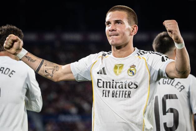 September 23, 2025, Valencia, Spain, Spain: Franco MASTANTUONO of Real Madrid celebrates his goal during the LaLiga match between Levante UD and Real Madrid CF at Estadio Ciudad de Valencia on September 23, 2025 in Valencia, Spain. Omar Arnau Valencia Spain - ZUMAm308 20250923_zsp_m308_016 Copyright: xMatthieuxMirvillex