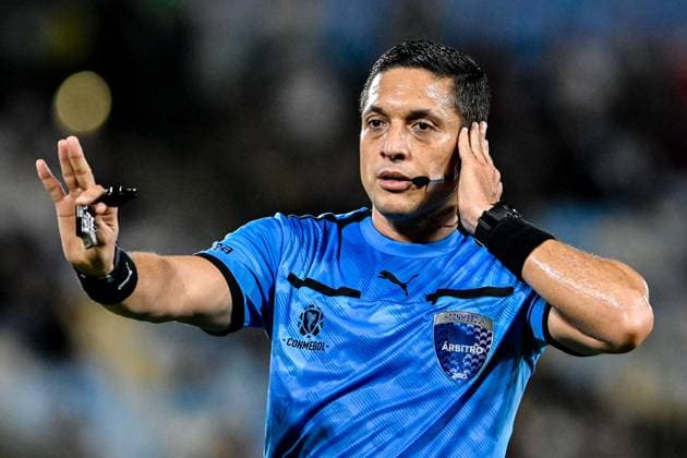 Fußball, Copa Sudamericana, Fluminense Rio de Janeiro - CA Lanus Fluminense x Lanus RIO DE JANEIRO, RJ - 23.09.2025: FLUMINENSE X LANUS - Fluminense (BRA) faces Lanus (ARG) this Tuesday (23), for the Copa Sulamericana, second leg of the quarterfinals. The teams will take to the field at the Maracana lawn at 9:30 pm. Referee Jesus Valenzuela (Photo: Celso Pupo Fotoarena) x2812255x  CelsoxPupo