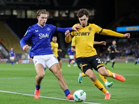Tyler Dibling (20 Everton) on the ball during the Carabao Cup football match between Wolverhampton Wanderers and Everton at Molineux stadium in Wolverhampton, England  Copyright: xNataliexMincher SPPx Sportspressphoto_SPR31000