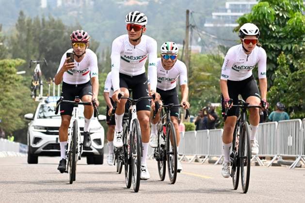 UCI 2025 Road World Championship, WM, Weltmeisterschaft Kigali 28 09 2025 KIGALI, RWANDA - SEPTEMBER 28 : the Mexican team pictured during a training ride prior to the Men Elite cycling road race of the UCI Road World Championships 2025 92nd edition an UCI World Championships cycling race of 267.5 km with start in Kigali and finish in Kigali on September 28, 2025 in Kigali, Rwanda, 28 09 2025 Kigali Rwanda  Copyright: xJanxDexMeuleneirx