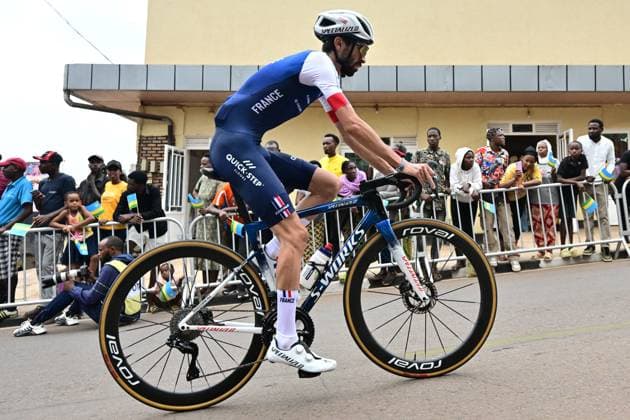French Valentin Paret-Peintre pictured during a training session at the track of the cycling road World Championships, in Kigali, Rwanda, Wednesday 24 September 2025. The 2025 UCI Road World Championships take place from 21 to 28 September in Kigali, Rwanda. DIRKxWAEM  x135140948x
