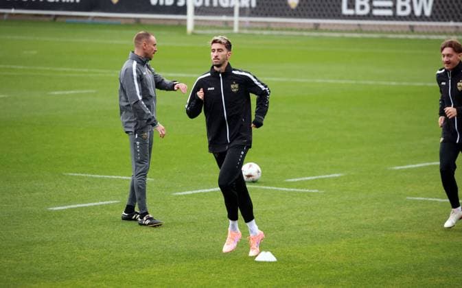 20.09.25 VfB Stuttgart Training Deutschland, Stuttgart, 24.09.2025, Fussball, Bundesliga, VfB Stuttgart Training: Atakan Karazor.