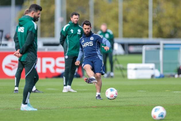 24.09.2025, Fussball, Saison 2025 2026, Training FC Schalke 04, Amin Younes (FC Schalke 04), Gelsenkirchen Trainingsgelände FC Schalke 04 NRW Deutschland xRHR-FOTO YYx Copyright: RHR-FOTOx RHR-FOTO YY