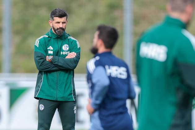24.09.2025, Fussball, Saison 2025 2026, Training FC Schalke 04, Trainer Miron Muslic (FC Schalke 04), Gelsenkirchen Trainingsgelände FC Schalke 04 NRW Deutschland xRHR-FOTO YYx Copyright: RHR-FOTOx RHR-FOTO YY