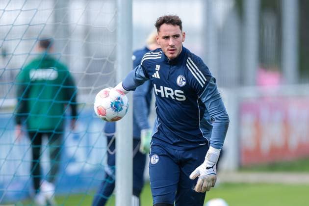 24.09.2025, Fussball, Saison 2025 2026, Training FC Schalke 04, Torwart Justin Heekeren (FC Schalke 04), Gelsenkirchen Trainingsgelände FC Schalke 04 NRW Deutschland xRHR-FOTO YYx Copyright: RHR-FOTOx RHR-FOTO YY