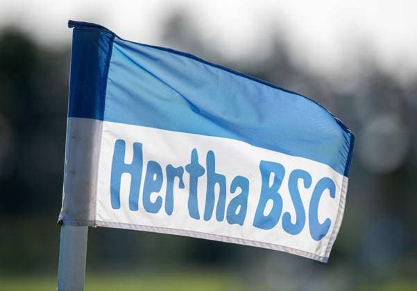 Fussball, Herren, Saison 2025 26, 2. Bundesliga, Hertha BSC, Training, Eckfahne, 24.09. 2025, Copyright: xSebastianxRäppold MatthiasxKochx