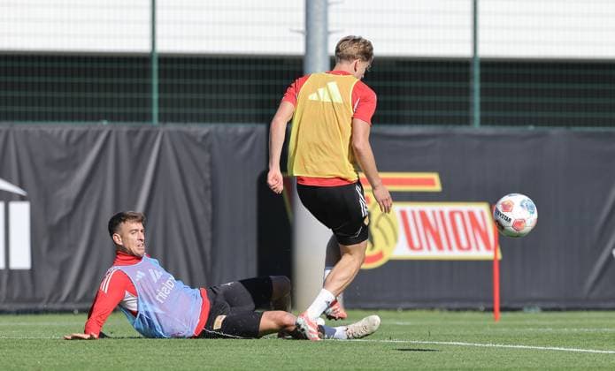 Janik Haberer, Aljoscha Kemlein Zweikampf Spielszene Aktion Fußball Fussball Training 1.Bundesliga Herren DFL Saison 2025 2026 24.09.2025 1.FC Union Berlin FCU DFL regulations prohibit any use of photographs as image sequences and or quasi-video.