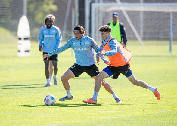 Fussball, Herren, Saison 2025 26, 2. Bundesliga, Hertha BSC, Training, v.l. Fabian Reese (Hertha BSC), Janne Berner (Hertha BSC), 24.09. 2025, Copyright: xSebastianxRäppold MatthiasxKochx