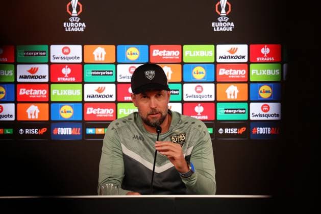 24.09.2025, Deutschland, Stuttgart, Fußball UEFA Europa League, VfB Stuttgart Pressekonferenz, VfB Trainer Sebastian Hoeneß