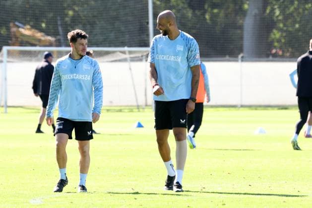 DEU, DFL, 2. FBL Hertha BSC, Training, 24.09.2025, Sportforum, Berlin, DEU, DFL, 2. FBL Hertha BSC, Training, im Bild Diego Demme (Hertha BSC Berlin 6), John Anthony Brooks (Hertha BSC Berlin 25) DFL - regulations prohibit any use of Photographs as image sequences and or quasi-video
