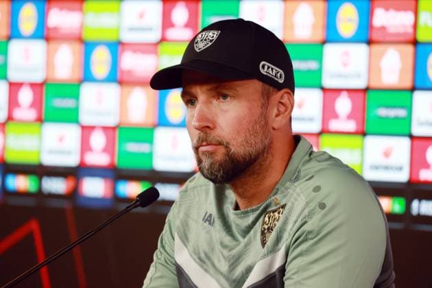 24.09.25 VfB Stuttgart Pressekonferenz Deutschland, Stuttgart, 24.09.2025, Fussball, UEFA Europa League, VfB Stuttgart, Pressekonferenz PK: Sebastian Hoeneß (Trainer).