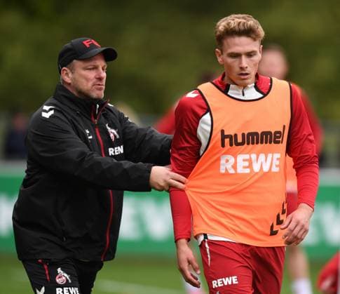24.09.2025, xophax, Fussball , 1.FC Köln 1.FC Köln, Fussball-Bundesliga Saison 2025 2026 , Training Trainer Lukas Kwasniok , links und Sebastian Sebulonsen, rechts (DFL DFB REGULATIONS PROHIBIT ANY USE OF PHOTOGRAPHS as IMAGE SEQUENCES and or QUASI-VIDEO) Köln