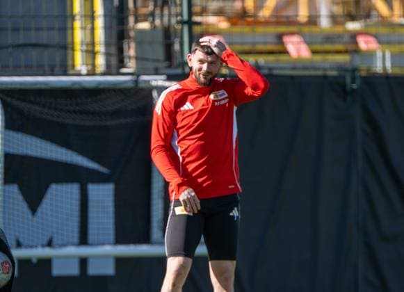 Fußball, Herren, Saison 2025 2026, 1. Bundesliga, 1. FC Union Berlin, Training, Oliver Burke (1. FC Union Berlin), 24.09. 2025, Copyright: xMatthiasxKochx