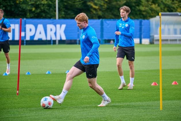 24.09.2025, Fußball, Herren, 2.BL, Saison 2025 2026, Training Holstein Kiel Robert Wagner Kiel, Projensdorf Projensdorf, Trainigsplatz, Kuns Schleswig-Holstein Deutschland
