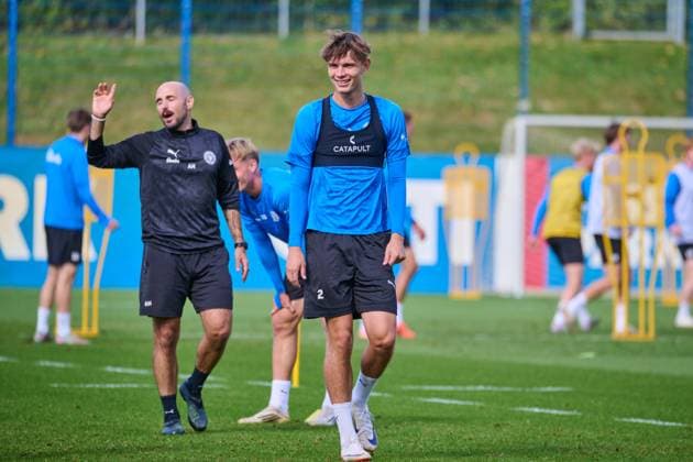 24.09.2025, Fußball, Herren, 2.BL, Saison 2025 2026, Training Holstein Kiel Frederik Roslyng Kiel, Projensdorf Projensdorf, Trainigsplatz, Kuns Schleswig-Holstein Deutschland
