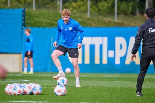24.09.2025, Fußball, Herren, 2.BL, Saison 2025 2026, Training Holstein Kiel Robert Wagner Kiel, Projensdorf Projensdorf, Trainigsplatz, Kuns Schleswig-Holstein Deutschland
