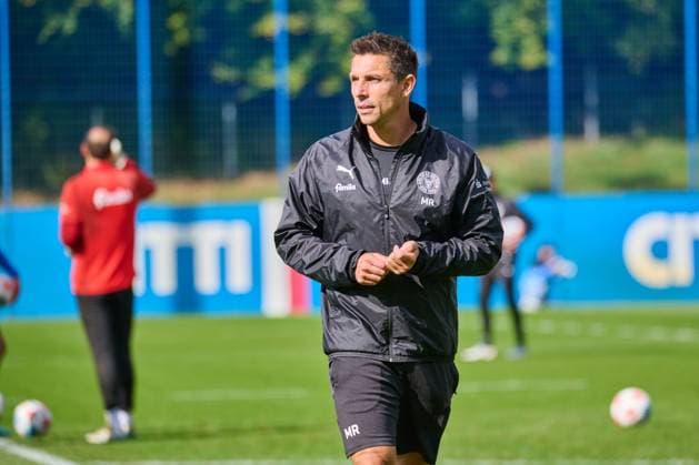 24.09.2025, Fußball, Herren, 2.BL, Saison 2025 2026, Training Holstein Kiel Trainer Marcel Rapp Kiel, Projensdorf Projensdorf, Trainigsplatz, Kuns Schleswig-Holstein Deutschland